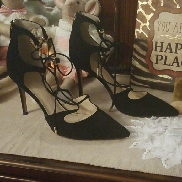 Great Marc Fisher heels. Size 10m - Picture 2 of 4